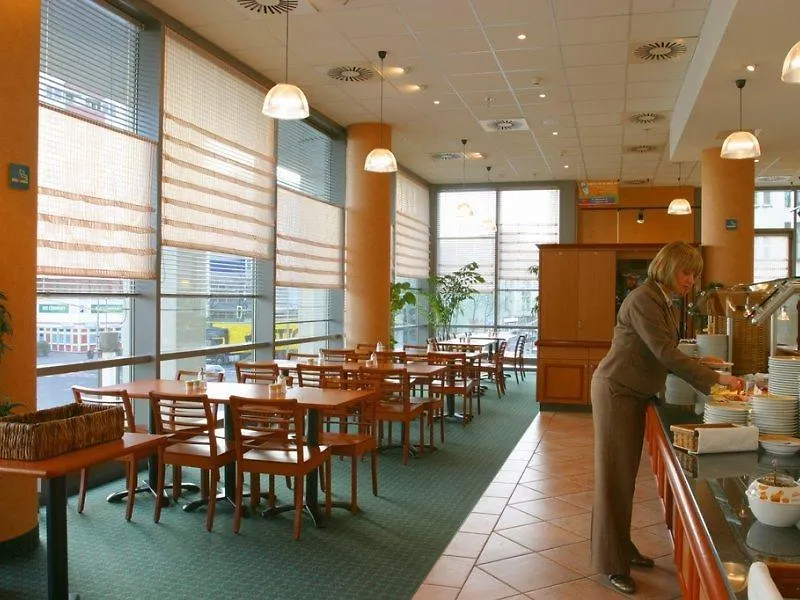 **  Ibis Hotel Berlin Spandau Γερμανία